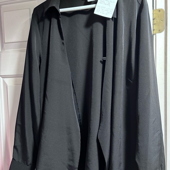 Jordan Women’s L/S Wrap Blouse - Picture 10 of 10